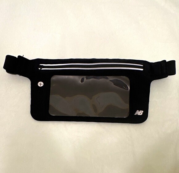 New Balance Accessories - New Balance Black Adjustable Running Belt, 2-Pocket Zip, Reflective